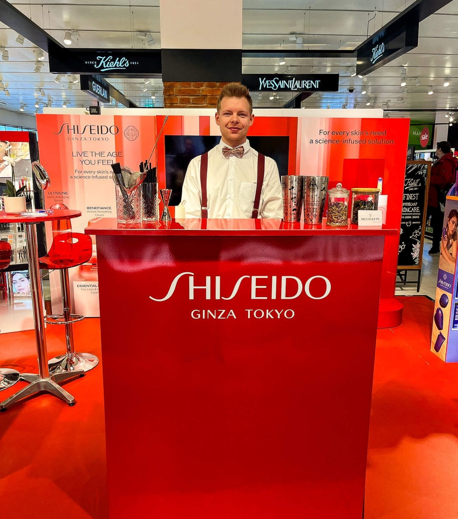 Barman en action lors d’un événement d'entreprise Shiseido en Suisse